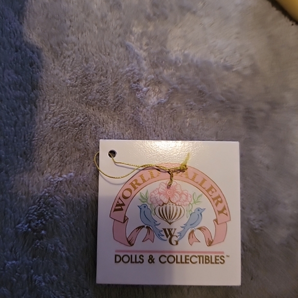 World Gallery Kenlee porcelain numbered doll - Picture 8 of 12